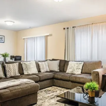 Serenity in Prime Everett Craftsman Near Boeing!