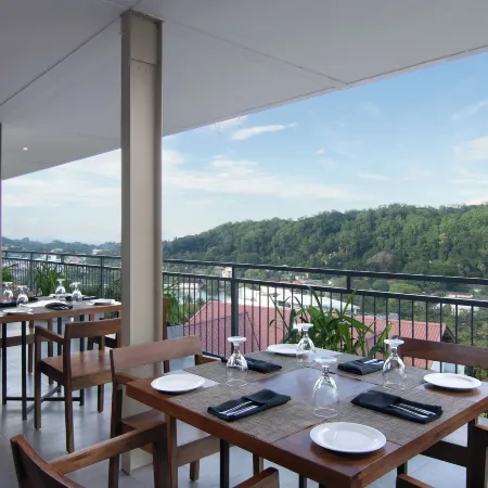 Oak Ray Sky Terrace
