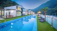 The Sangsang Pool Villa N Glamping