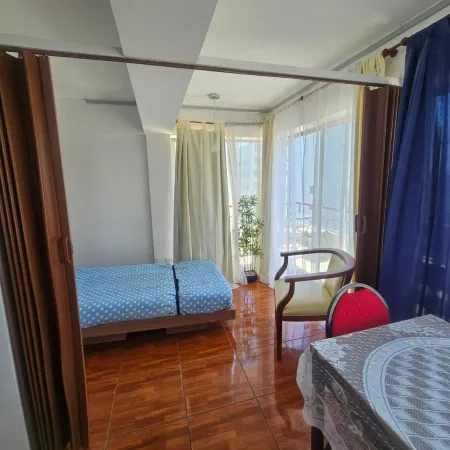 Exclusive Ocean-View Apartment with Terrace & Parking – Long Stays March–Decembe