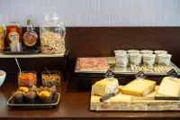 格勒諾布爾海柏中心歐洲酒店 - 早餐