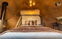 Chalet in Kent With Hot Tub & Countryside Views - Boutique