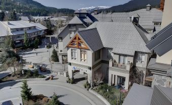 Whistler Peak Lodge