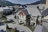 Whistler Peak Lodge