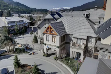 Whistler Peak Lodge