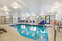 Comfort Suites Columbia Northeast - Fort Jackson - parking