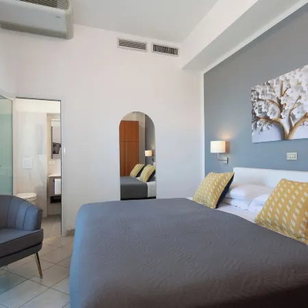 MoMo Seaview Hotel