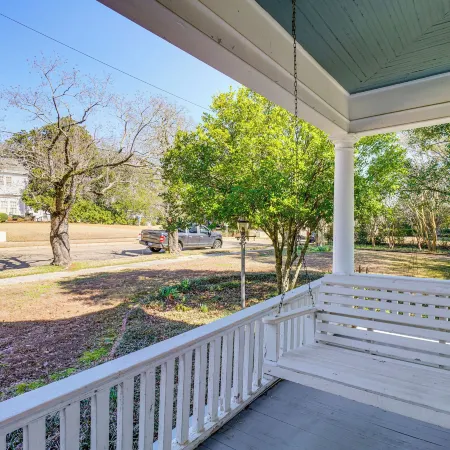 Explore Jackson! Historic Belhaven Home w/ Porch