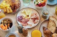 The Social Hub Toulouse - breakfast