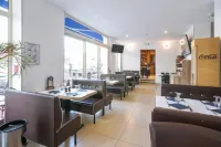 Le Theatre - breakfast