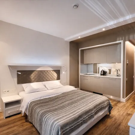 Sunshine Apartments in Alliance Palace