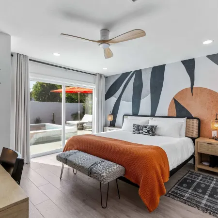 3-bedroom Fireplace Stunning Spanish Home