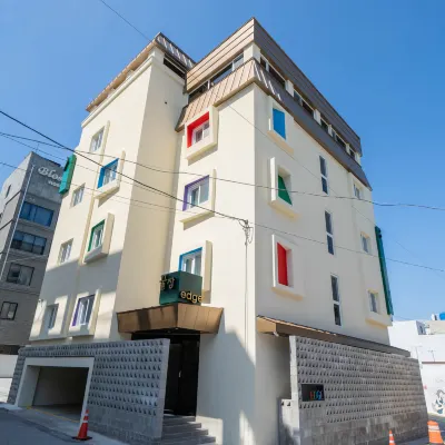Yeosu Ggulzam Edge Hotel dekat Taman Jasan