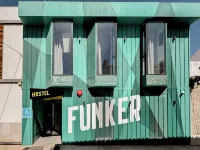 Funker Hostel - Nhà nghỉ