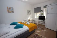 Bosanska Avlija Authentic Sarajevo Stay with Garden - 2つ星