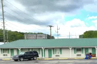 貝爾維拉克利夫蘭假日汽車旅館，田納西州