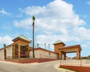 Econo Lodge Inn & Suites
