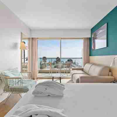 Hôtel Mercure Villeneuve-Loubet Plage Rooms