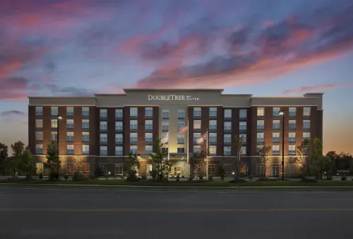 DoubleTree by Hilton Hotel Raleigh - Cary