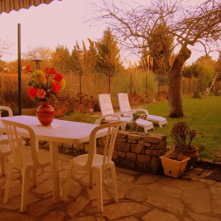 Cottage in Vaires-Sur-Marne Near Forest & Lake