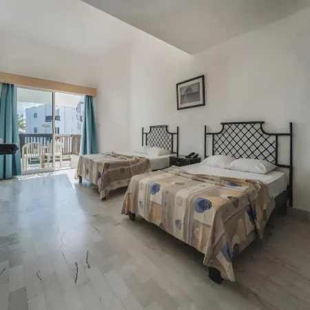 Hotel Imperial las Perlas