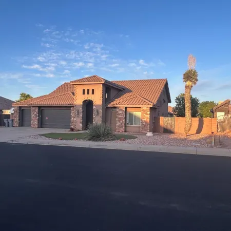 Zion Getaway Duplex Style Home 4 Bedroom 2 Bathroom Next to Sand Hollow and Zion