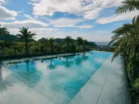 Botanical Pool Club - Pools