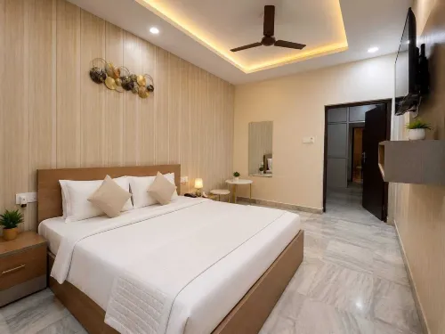 Hotel Krishna - balcony