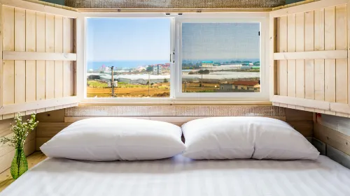 Jeju Hayan Byeol Pension - Condos