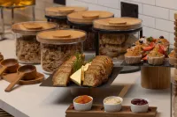 都柏林市中心希爾頓 Home2 套房 - 早餐
