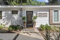 Live Oaks & Marina Views! Ocean Springs Home - View biển