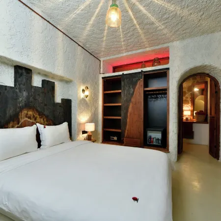 Chi House