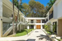Tropical Casa Laguna