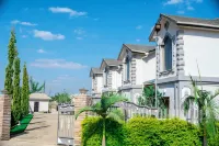 Lusaka Luxe Your Private Oasis Awaits in the Heart of Zambia - Pet friendly