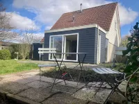 Spacious 6-Person Holiday Home Dijkrose Close to the Lauwersmeer - 2성급