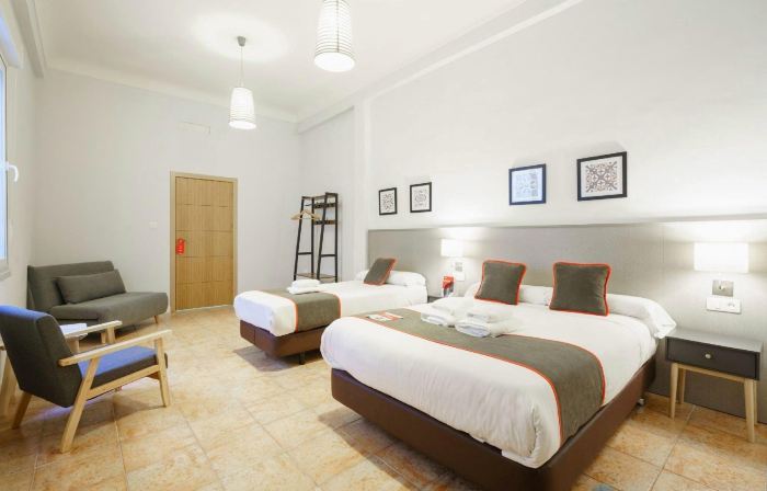 La Perla Granada Suites