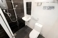 H Hotel - Bãi đậu xe