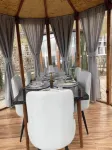 Avagyan's Hotel-Restaurant - Bãi đậu xe