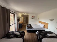 Budget Motel - Motels