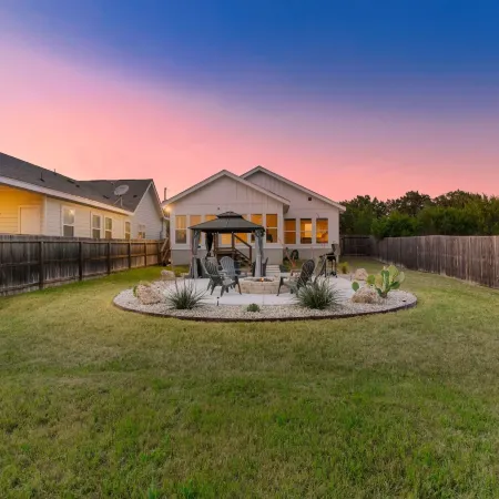 Southern Hillcountry Hideaway