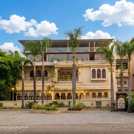 Panna Vilas - A Lake Facing Boutique Hotel