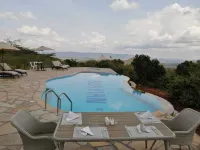 Emayian Luxury Camp - Pools