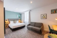 Holiday Inn STEVENAGE by IHG - Bãi đậu xe
