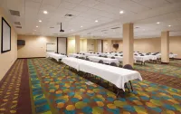 Holiday Inn LINCOLN SOUTHWEST by IHG - bar
