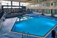 Sandman Hotel Penticton - Pools