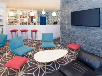 Hôtel Mercure Poitiers Site du Futuroscope - bar