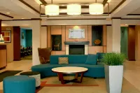 Fairfield Inn & Suites Fairmont - parking
