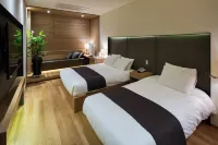 Dukgu Oncheon Hotel - parking