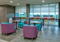 Home2 Suites by Hilton El Campo - parking