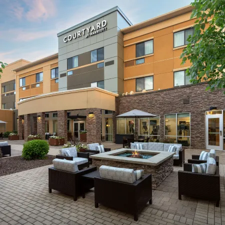 Courtyard Mankato